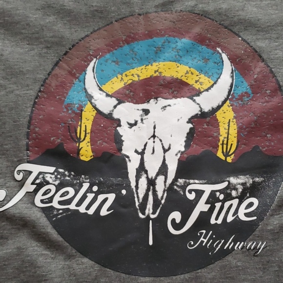 Graphic tee - Picture 2 of 3